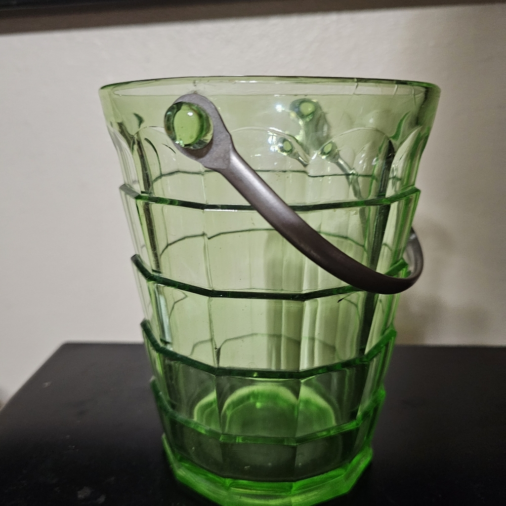 Vintage green glass ice bucket - Picture 4 of 6